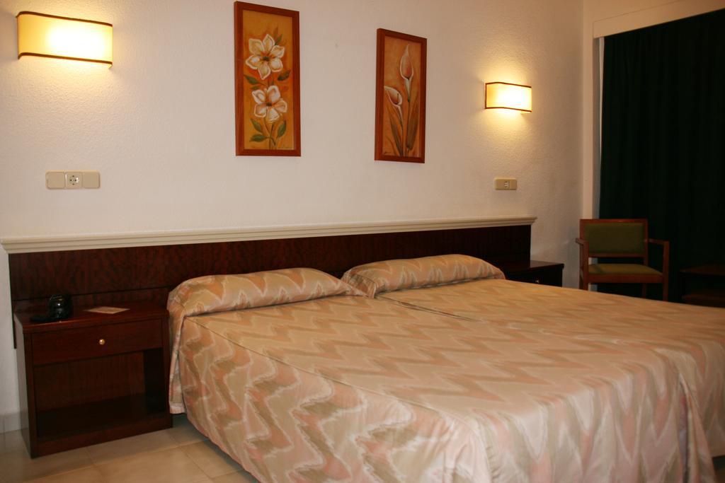 Hotel La Nina Cala Millor  Camera foto